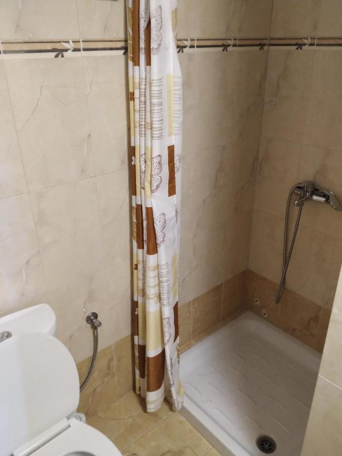 Poros Town Lions 2 Studios & Apartments, Poros Island. מראה חיצוני תמונה