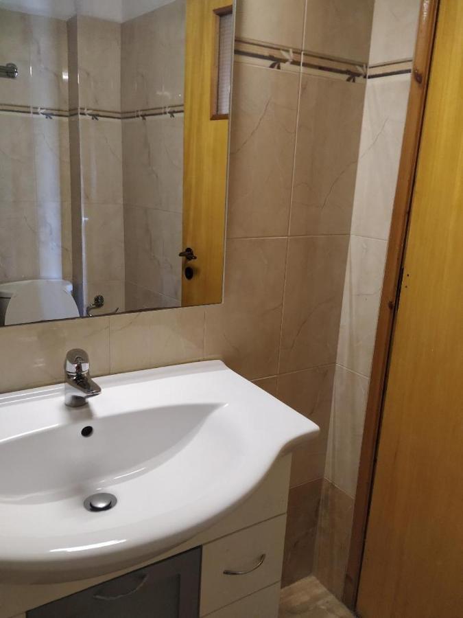Poros Town Lions 2 Studios & Apartments, Poros Island. מראה חיצוני תמונה