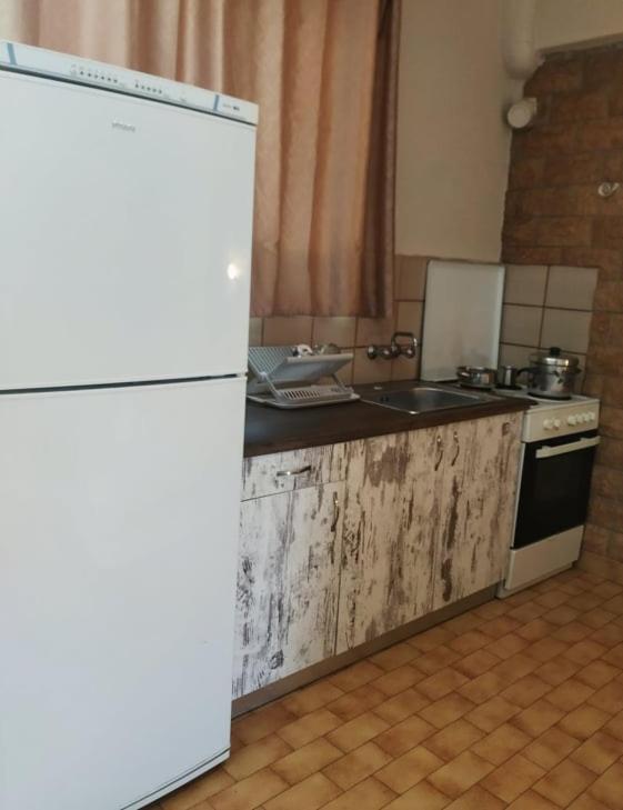 Poros Town Lions 2 Studios & Apartments, Poros Island. מראה חיצוני תמונה