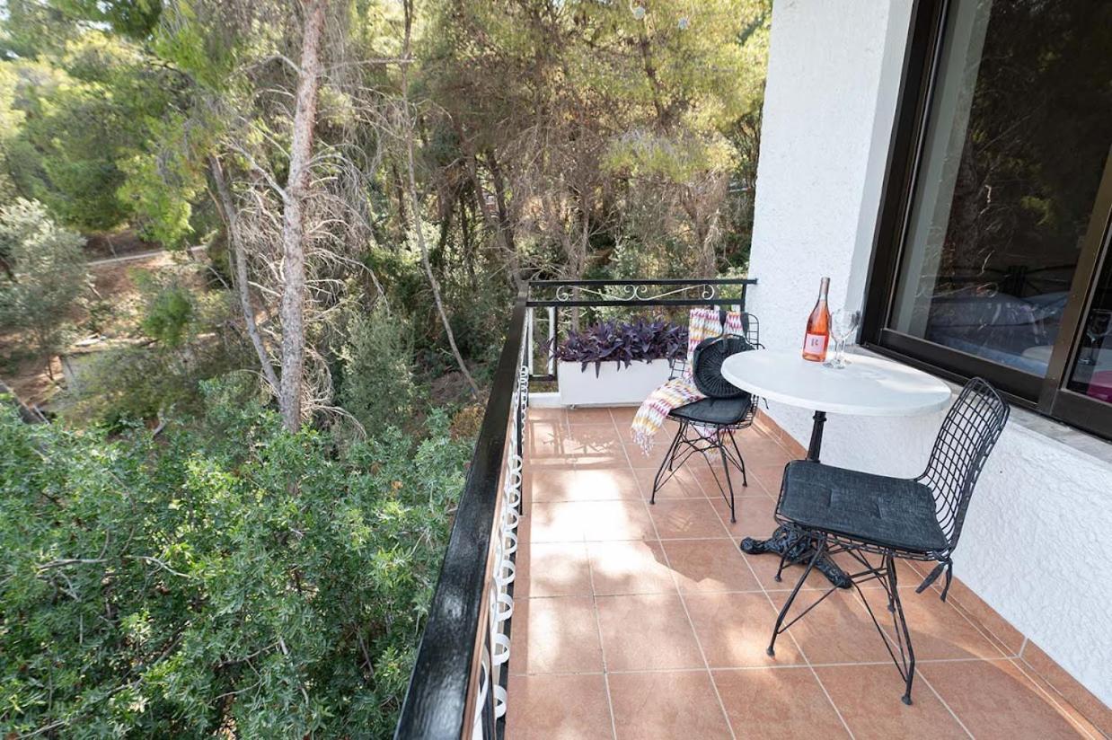 Poros Town Lions 2 Studios & Apartments, Poros Island. מראה חיצוני תמונה