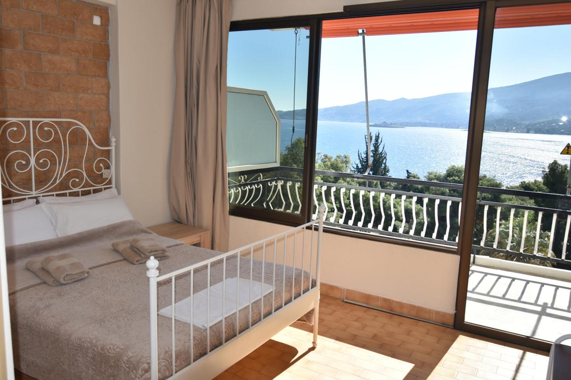 Poros Town Lions 2 Studios & Apartments, Poros Island. מראה חיצוני תמונה