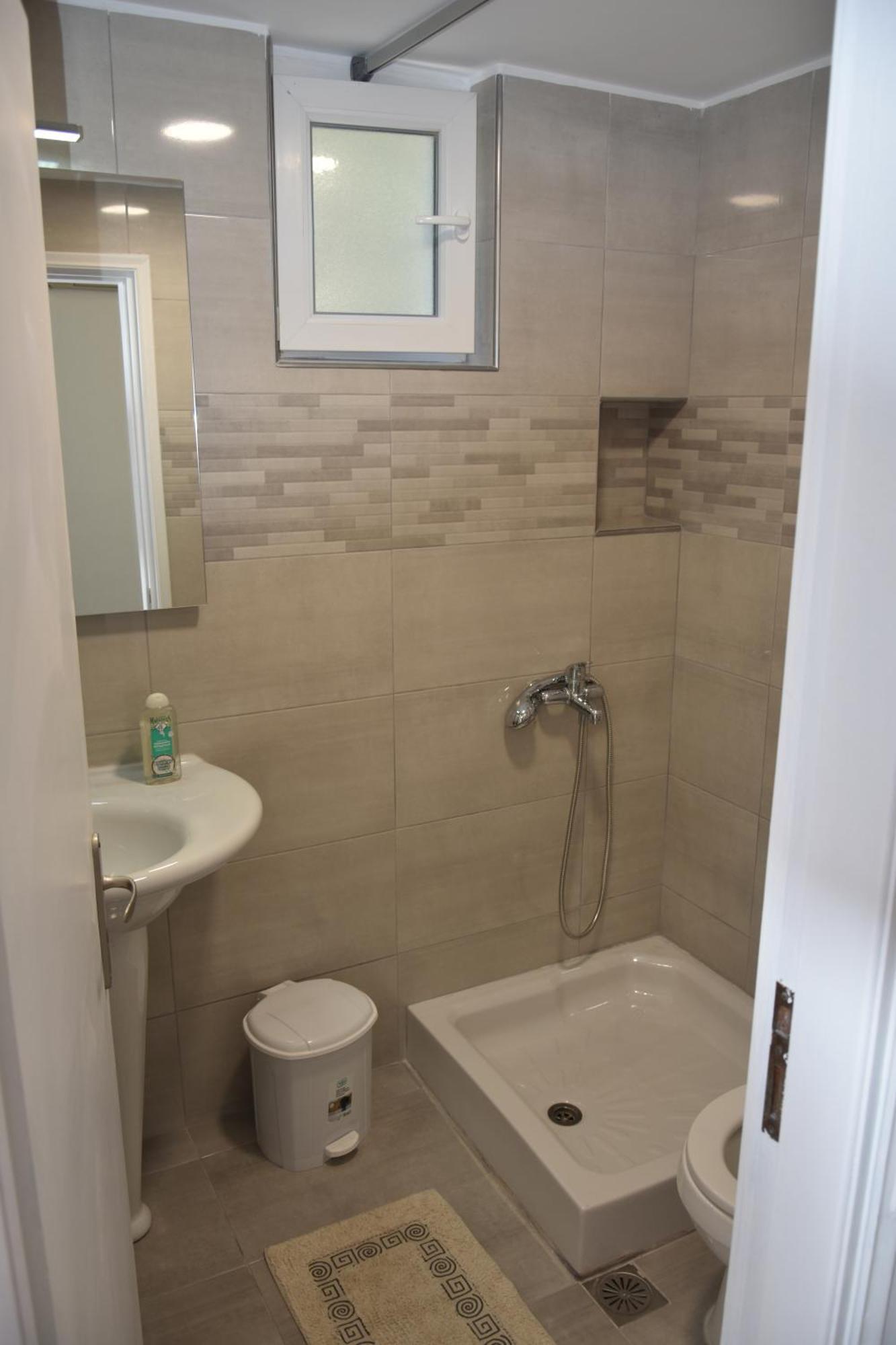 Poros Town Lions 2 Studios & Apartments, Poros Island. מראה חיצוני תמונה