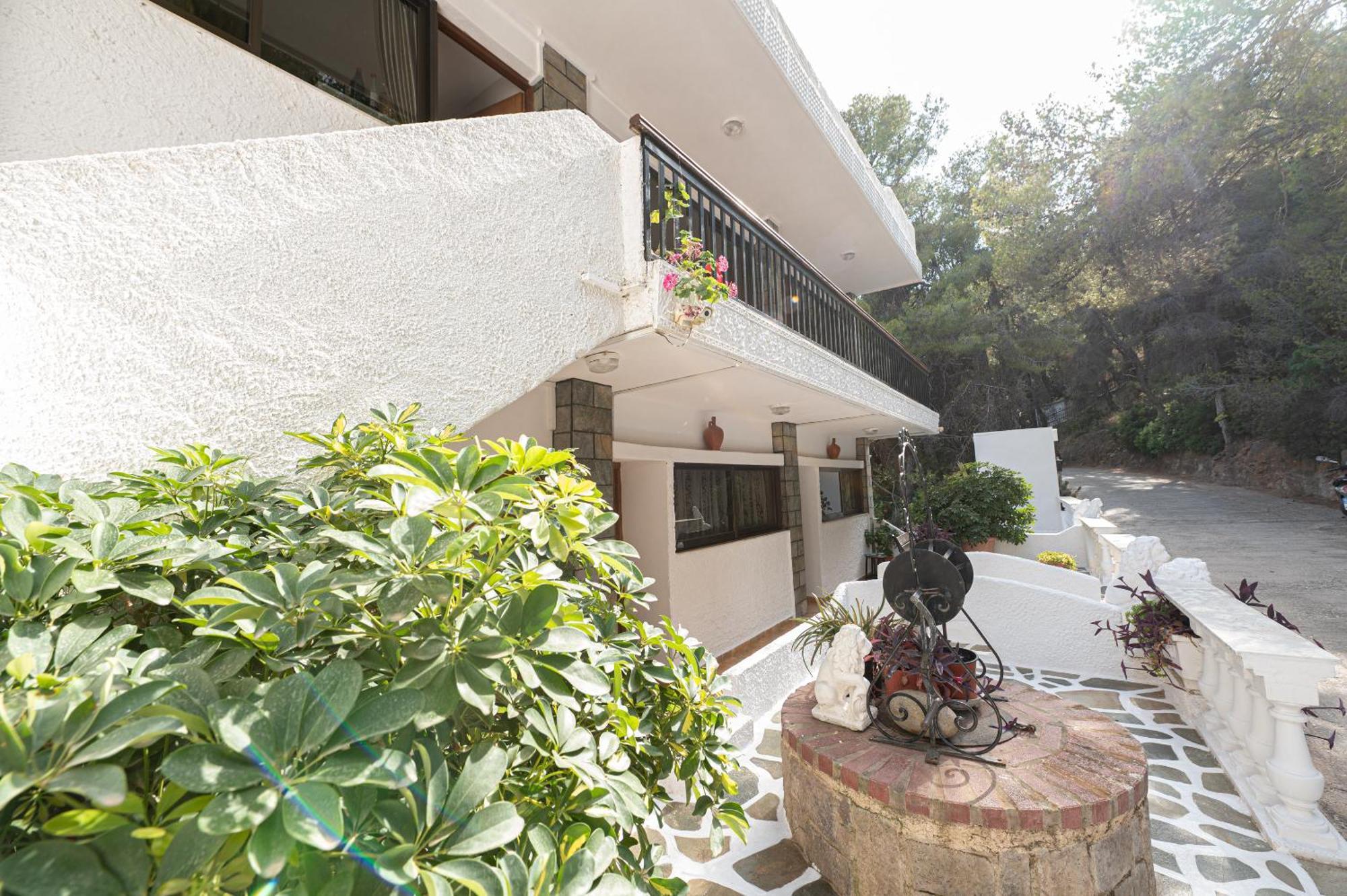 Poros Town Lions 2 Studios & Apartments, Poros Island. מראה חיצוני תמונה
