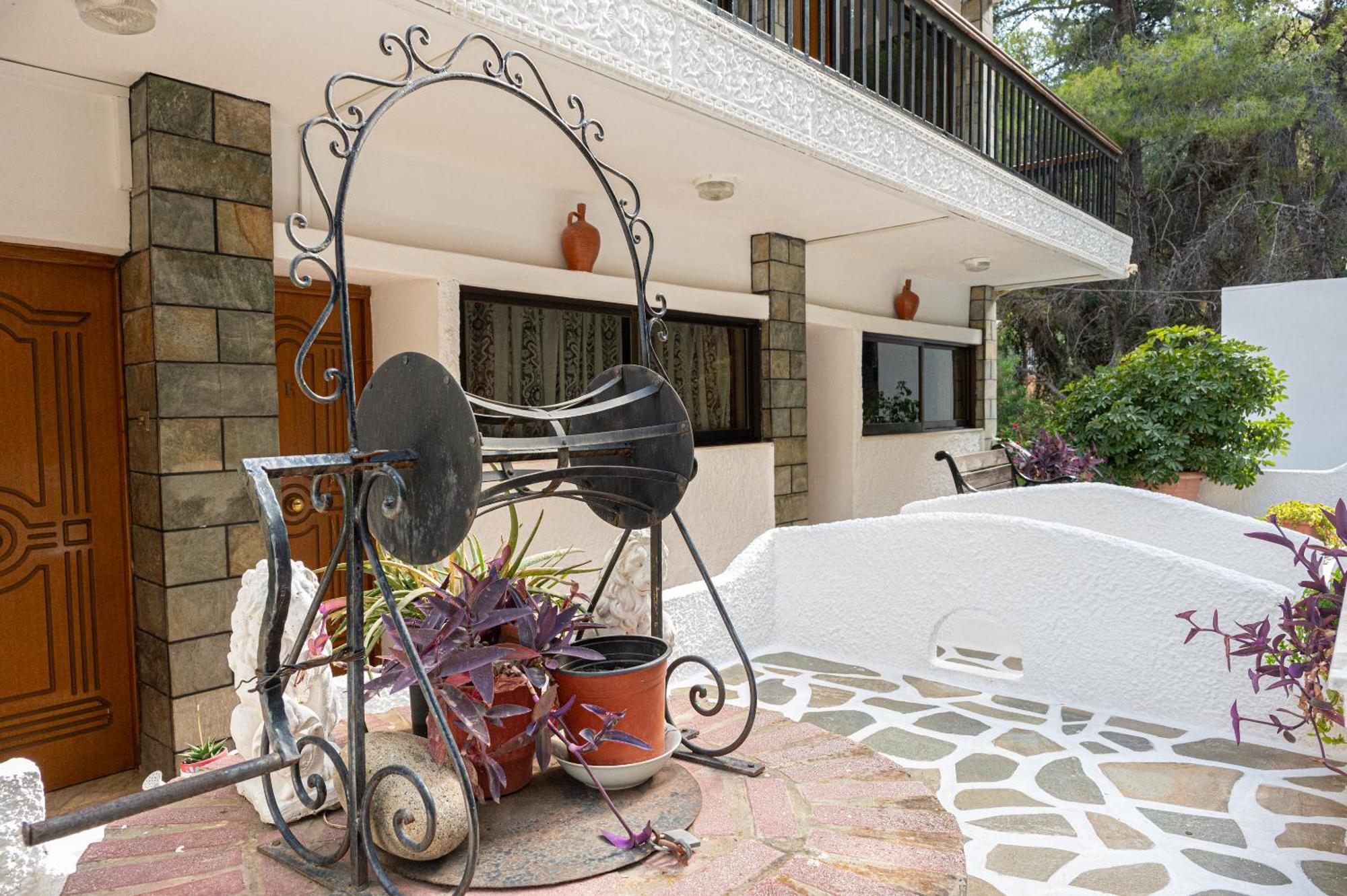 Poros Town Lions 2 Studios & Apartments, Poros Island. מראה חיצוני תמונה